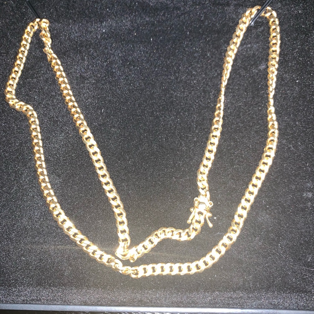 Men’s cuban link. 18k gold chain